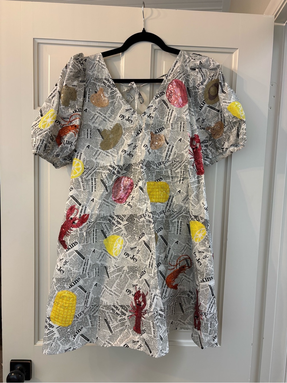 Queen of Sparkles Black and White Newspaper Sequined Seafood Boil Dress size L